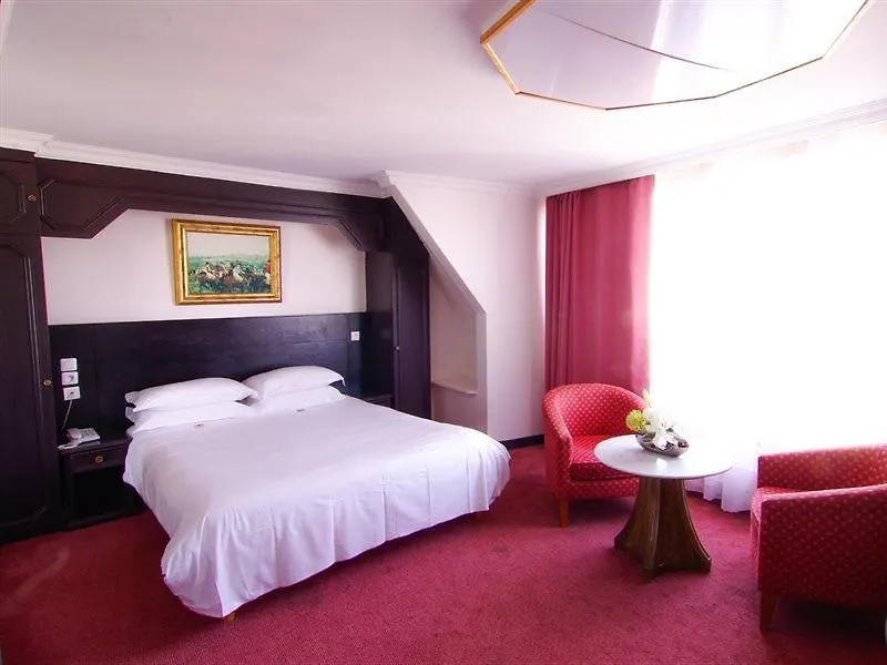 Hotel Le Clery Paris