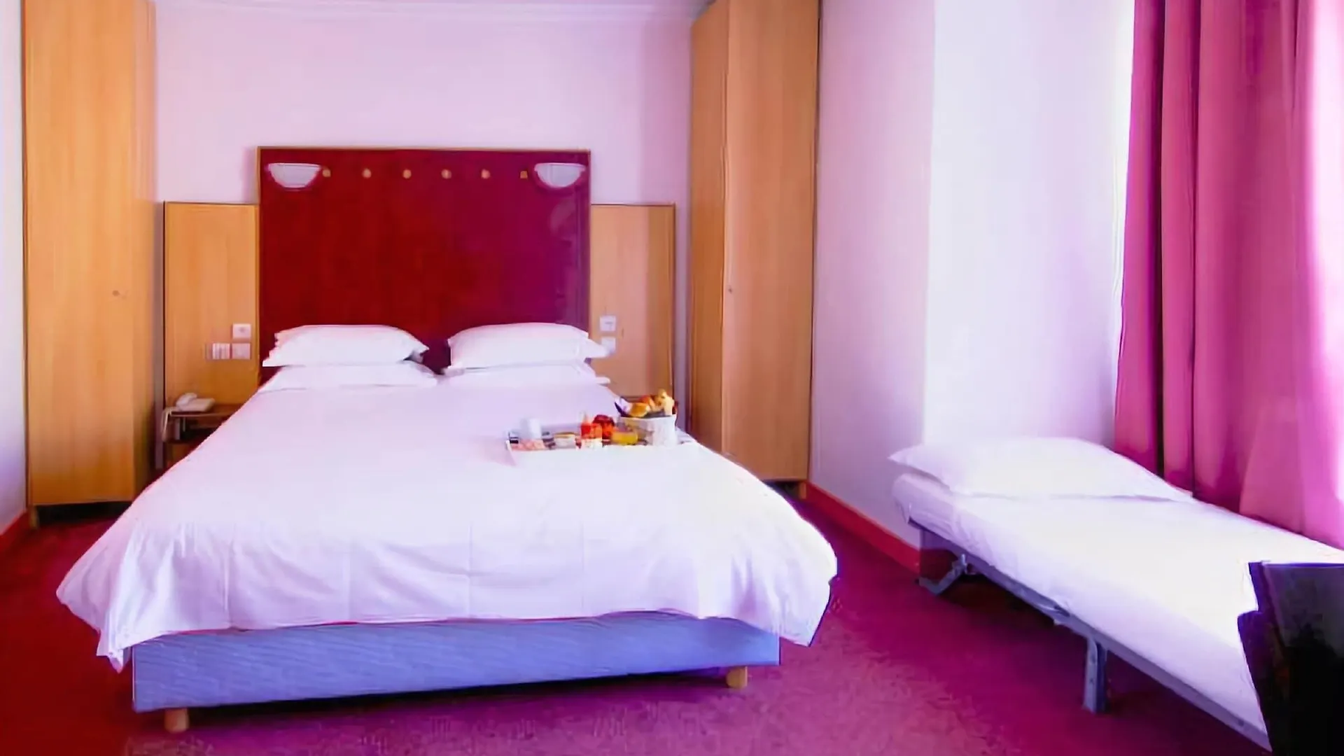 Hotel Le Clery Paris