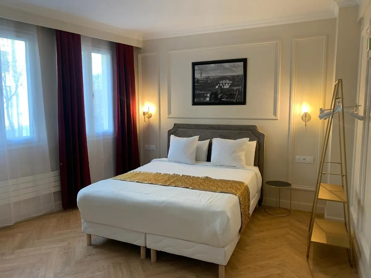Hotel Le Clery Paris