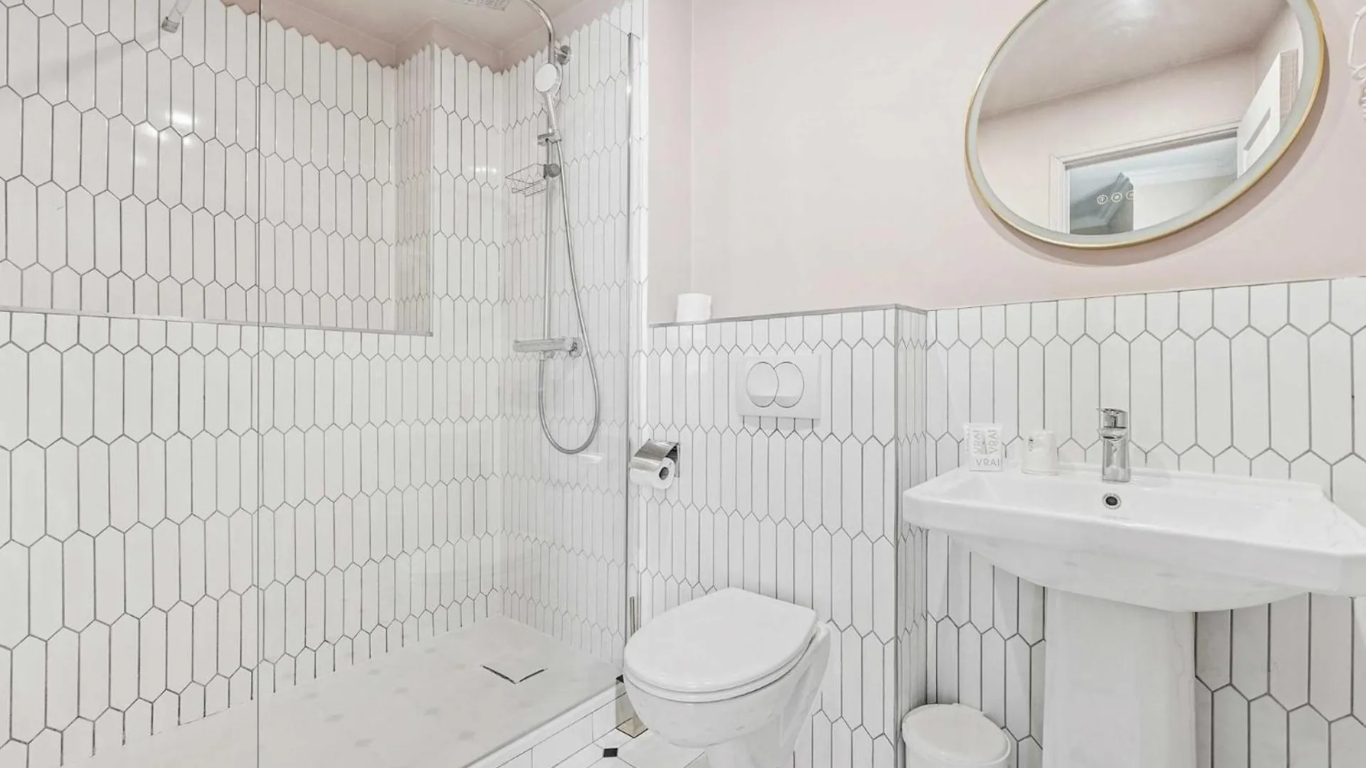 Hotel Le Clery Paris