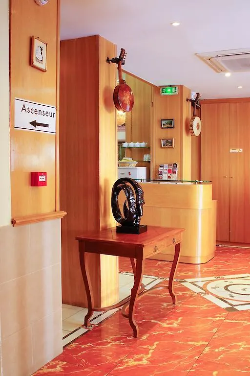 Hotel Le Clery Paris