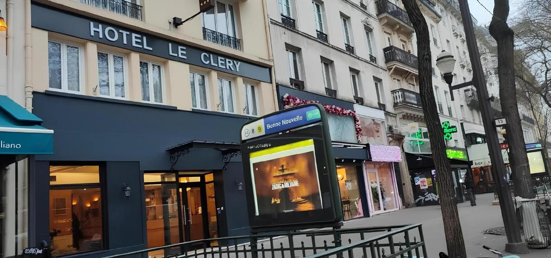 Hotel Le Clery Parigi 4*,  Francia